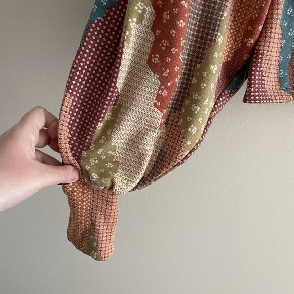 Gimmicks BKE Wmn S Patchwork Mixed Print Fleece Crochet Collar Dolman Henley Top - Picture 4 of 14